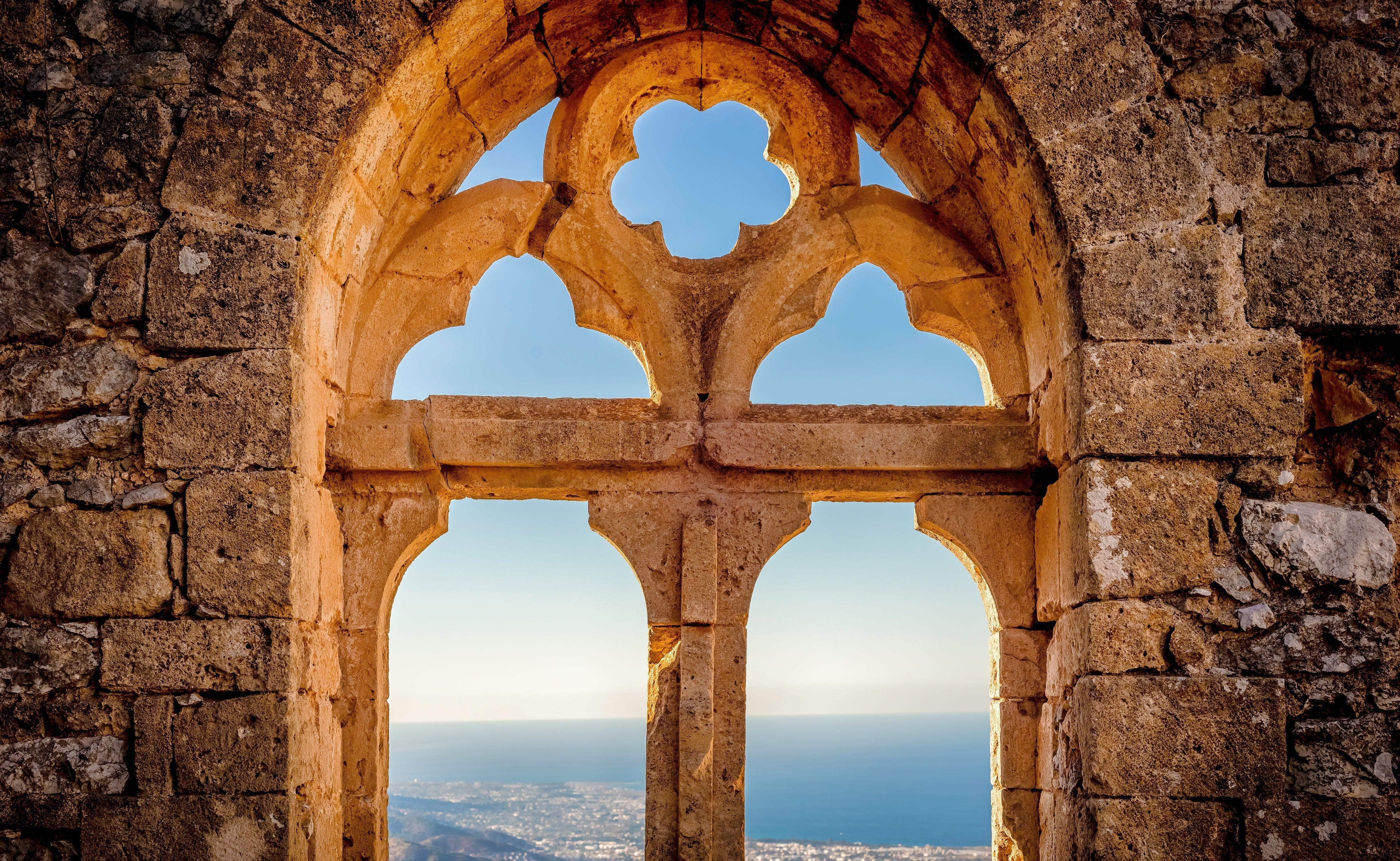 St. Hilarion– The Synergetic Oil Inspired by the Bubonic Plague